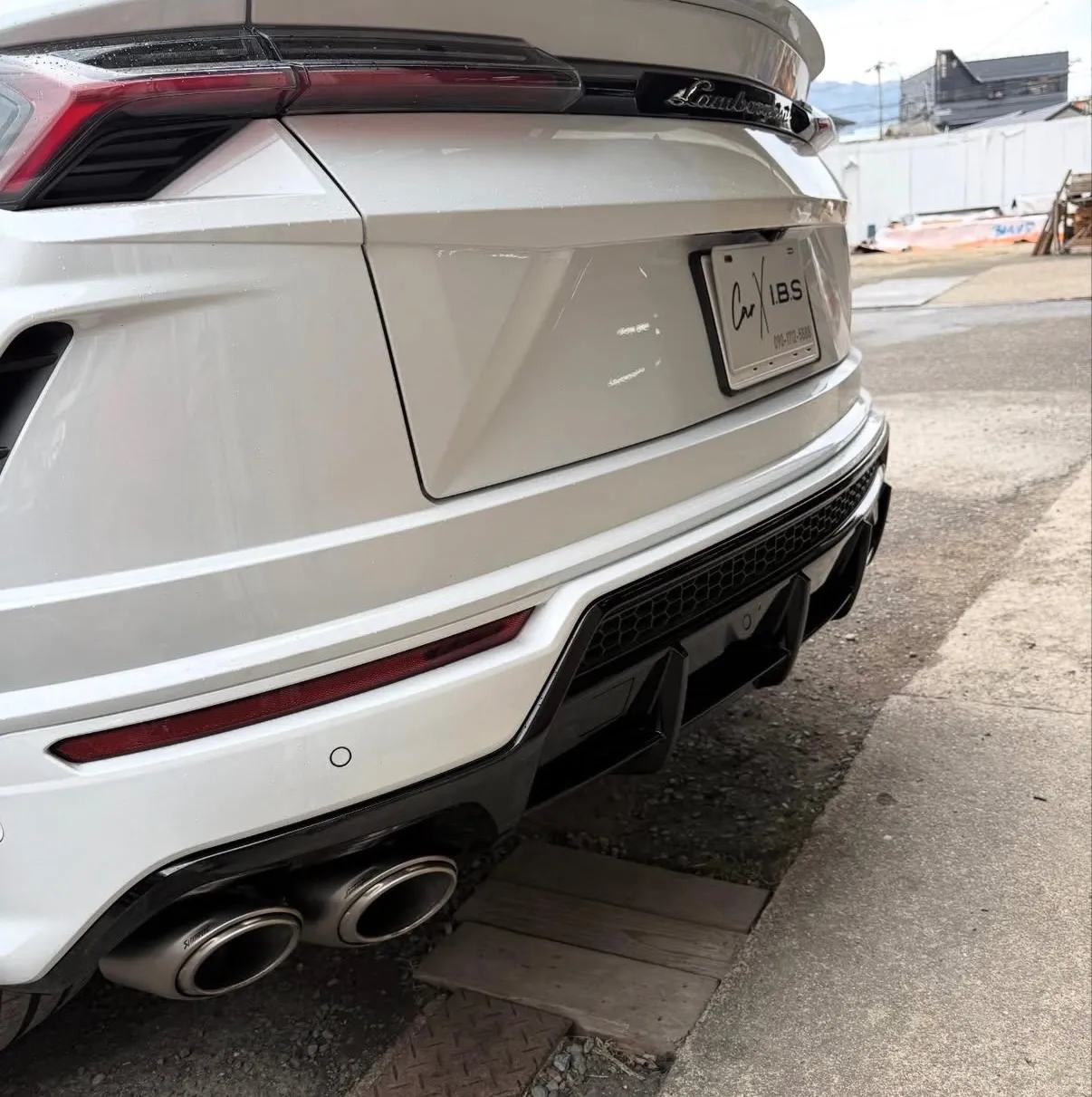 ランボルギーニ・ウルス カスタムペイント