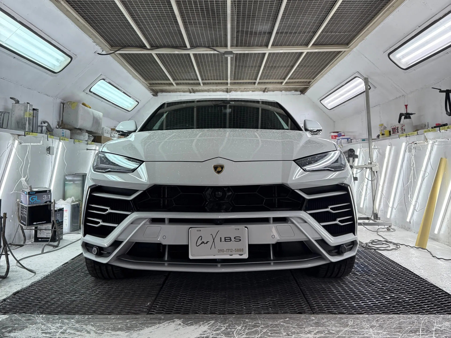 輸入車にも対応して修理や塗装を実施